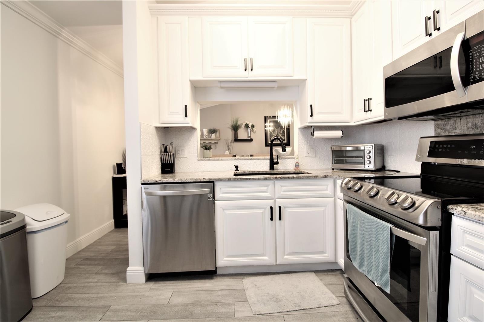 VENTURA VILLAGE PH 04 - Residential Lease