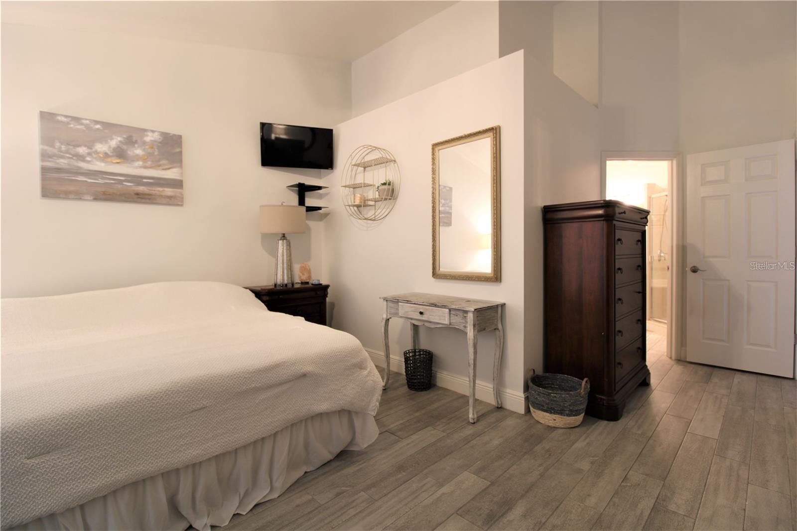 VENTURA VILLAGE PH 04 - Residential Lease