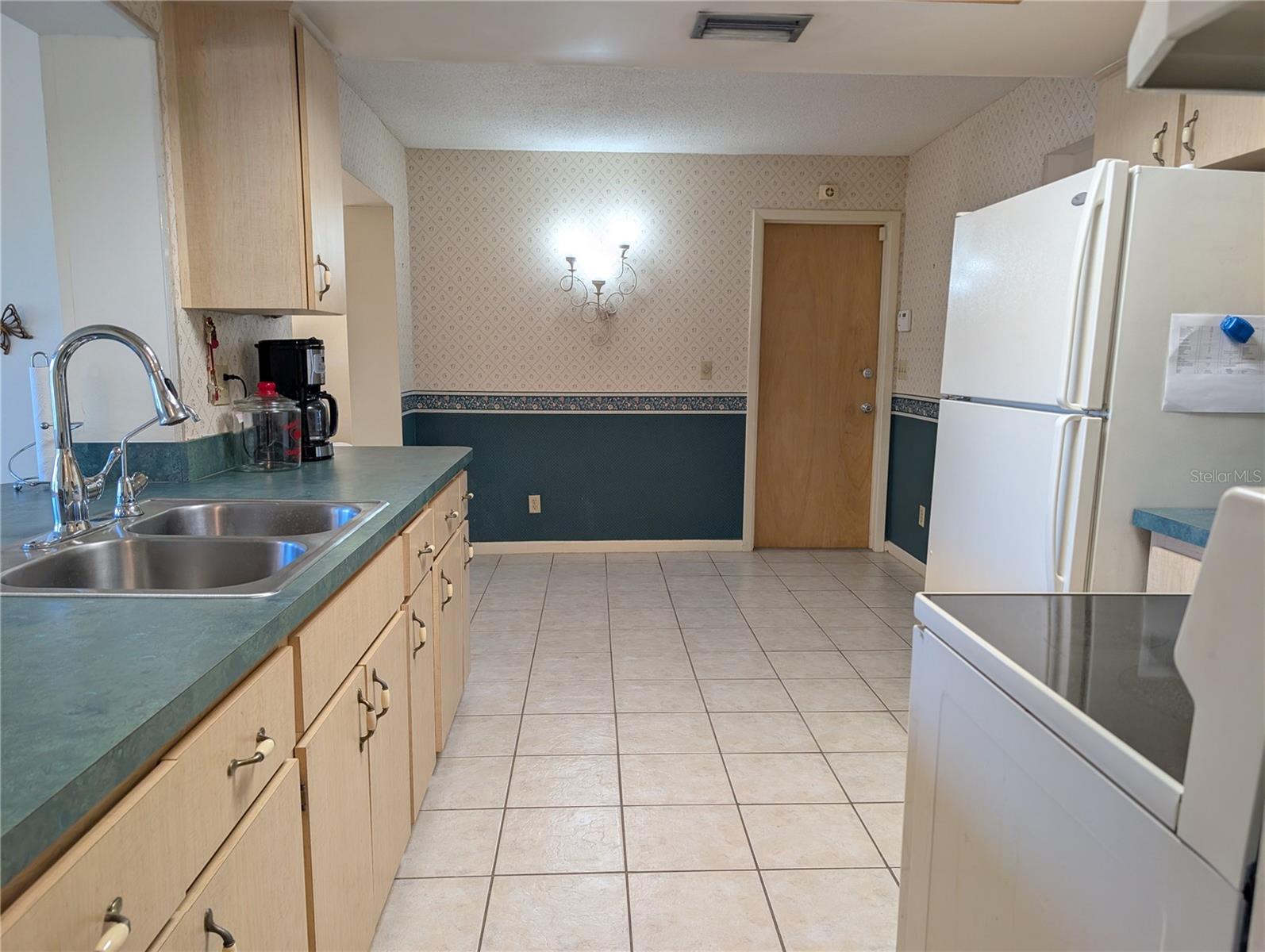 MAINLANDS OF TAMARAC BY THE GULF TWO CONDO - Residential