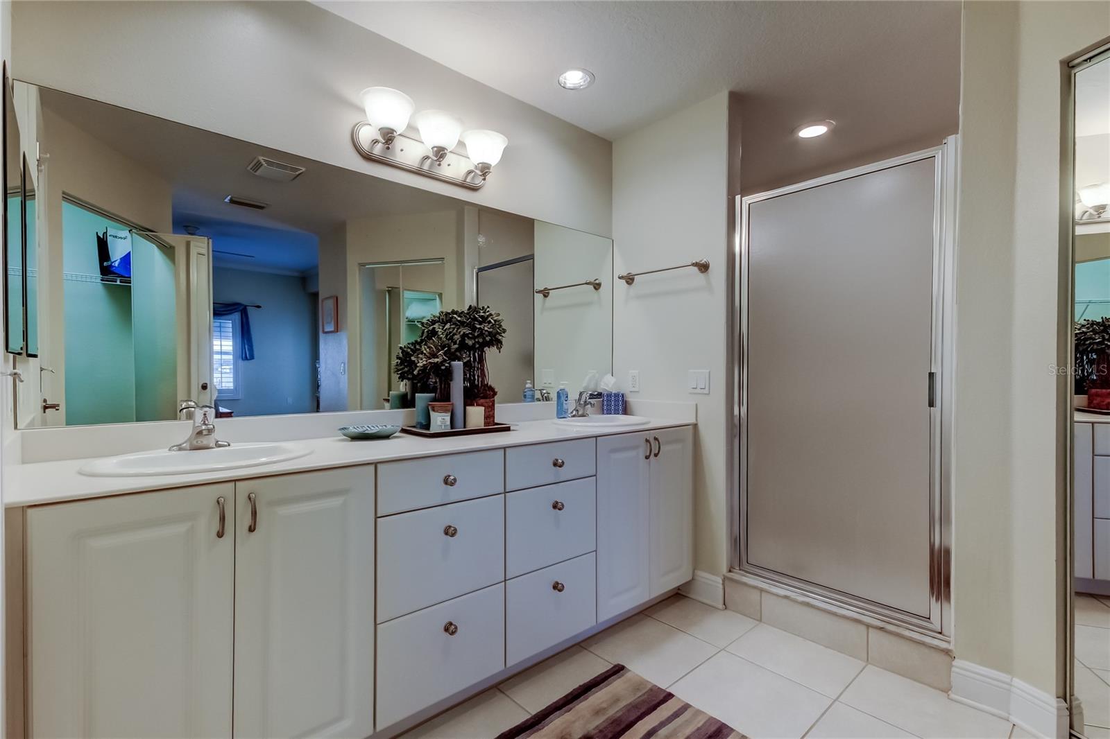 SNUG HARBOUR CONDO - Residential