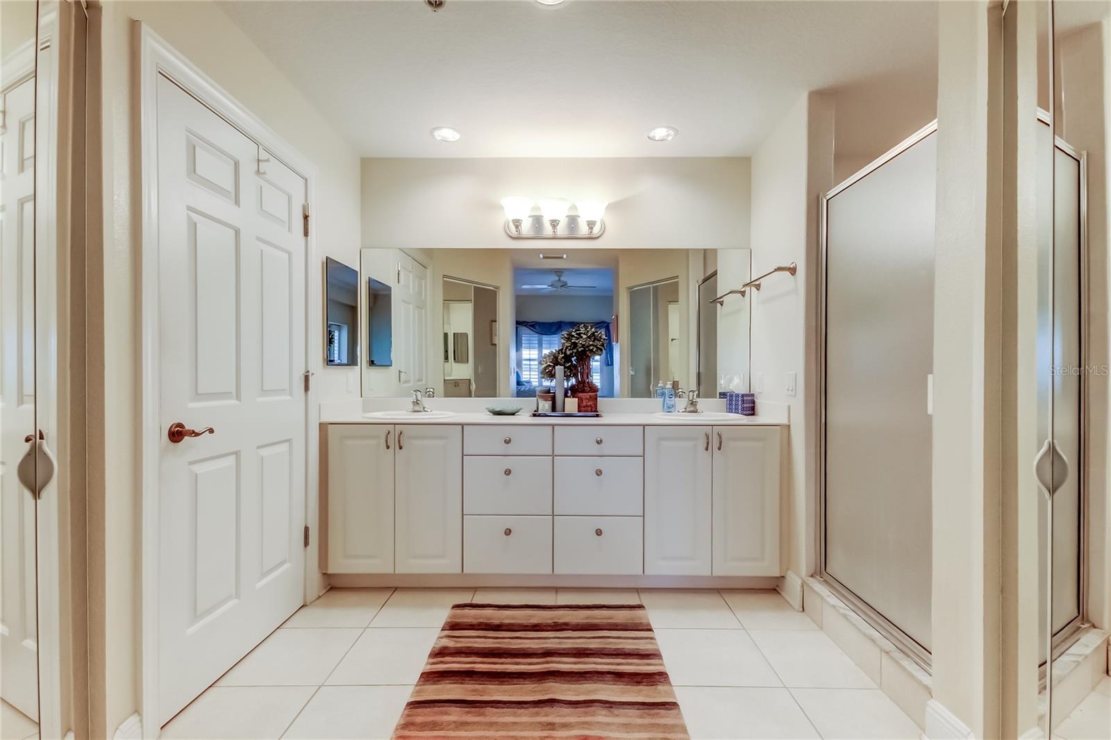 SNUG HARBOUR CONDO - Residential