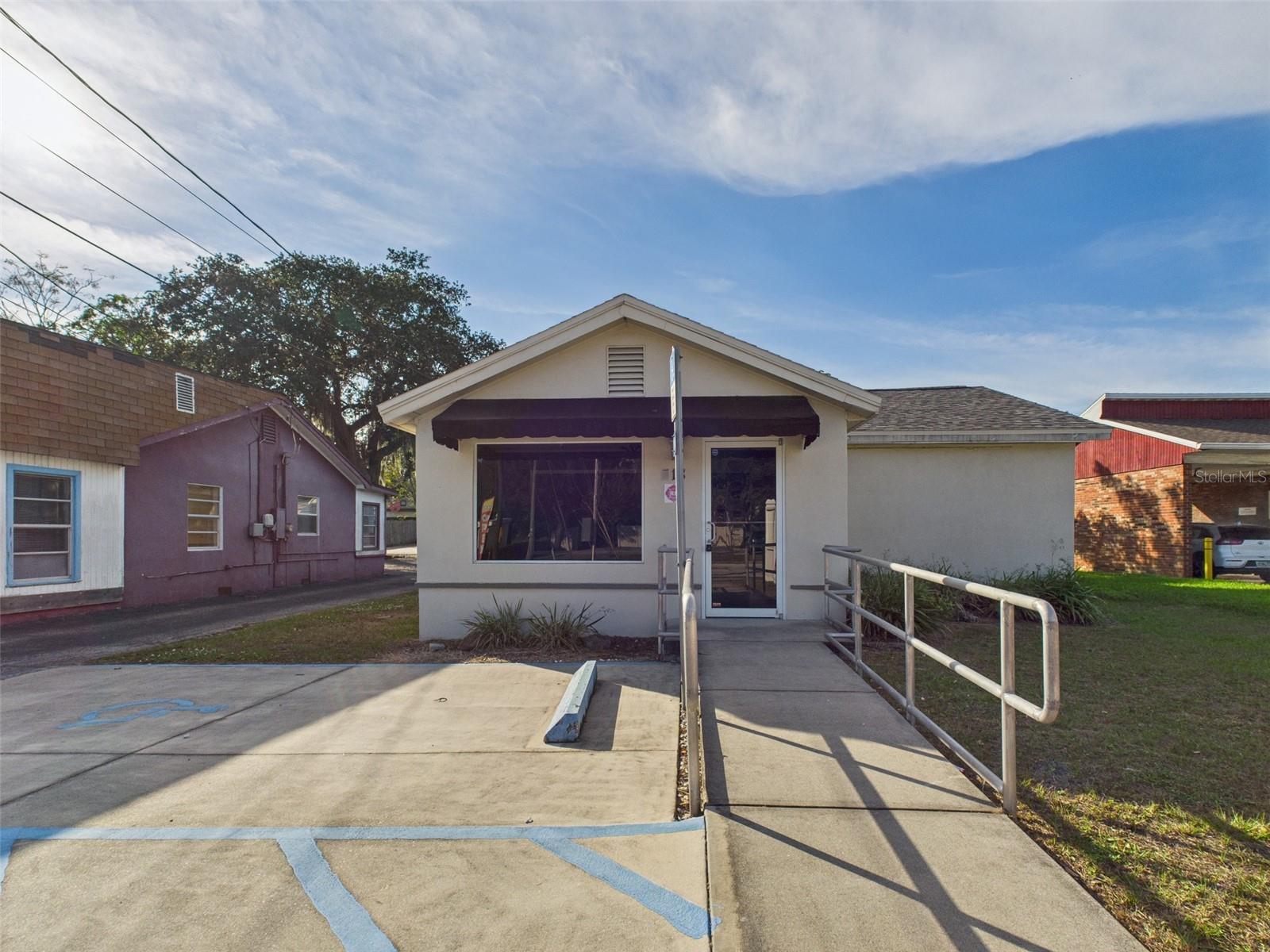 TWIN LAKE PARK SUB - Commercial Sale