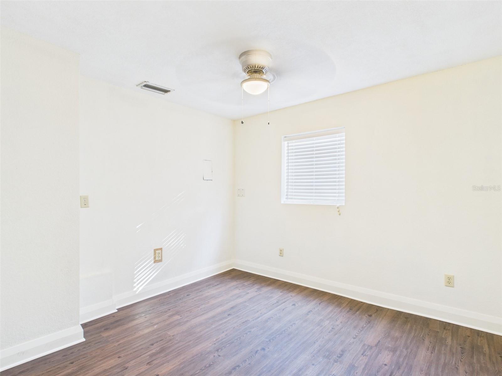 TWIN LAKE PARK SUB - Commercial Sale