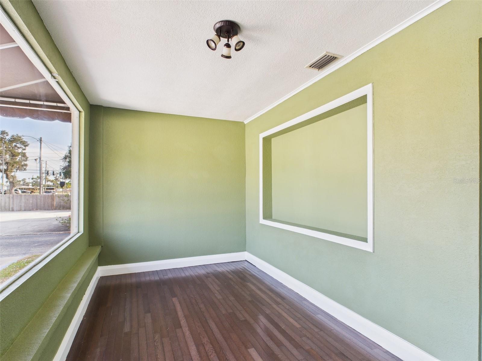 TWIN LAKE PARK SUB - Commercial Sale