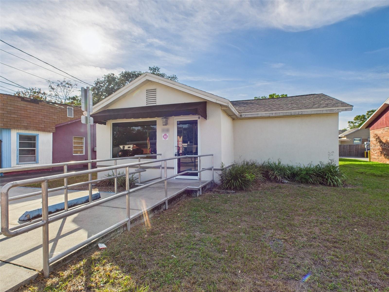 TWIN LAKE PARK SUB - Commercial Sale