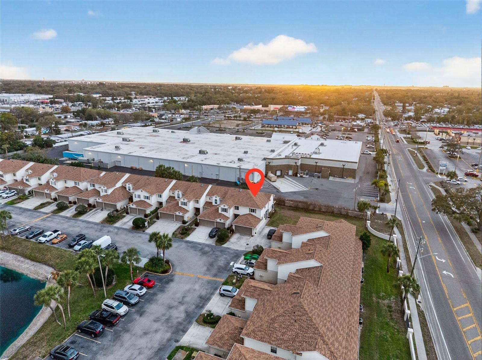 WILLOW LAKE - Residential