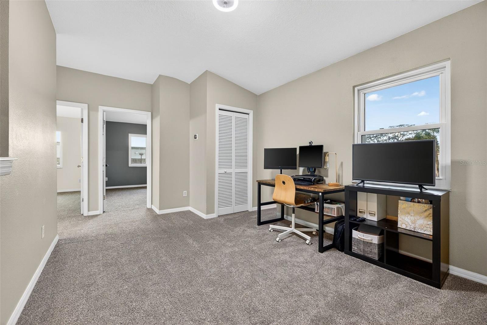 WILLOW LAKE - Residential