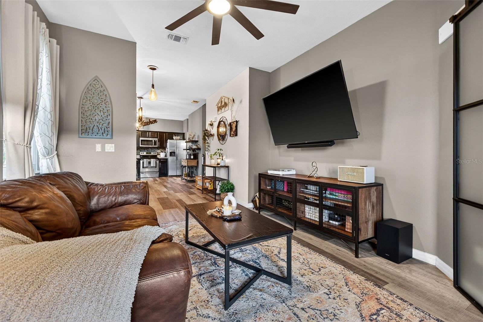 WILLOW LAKE - Residential