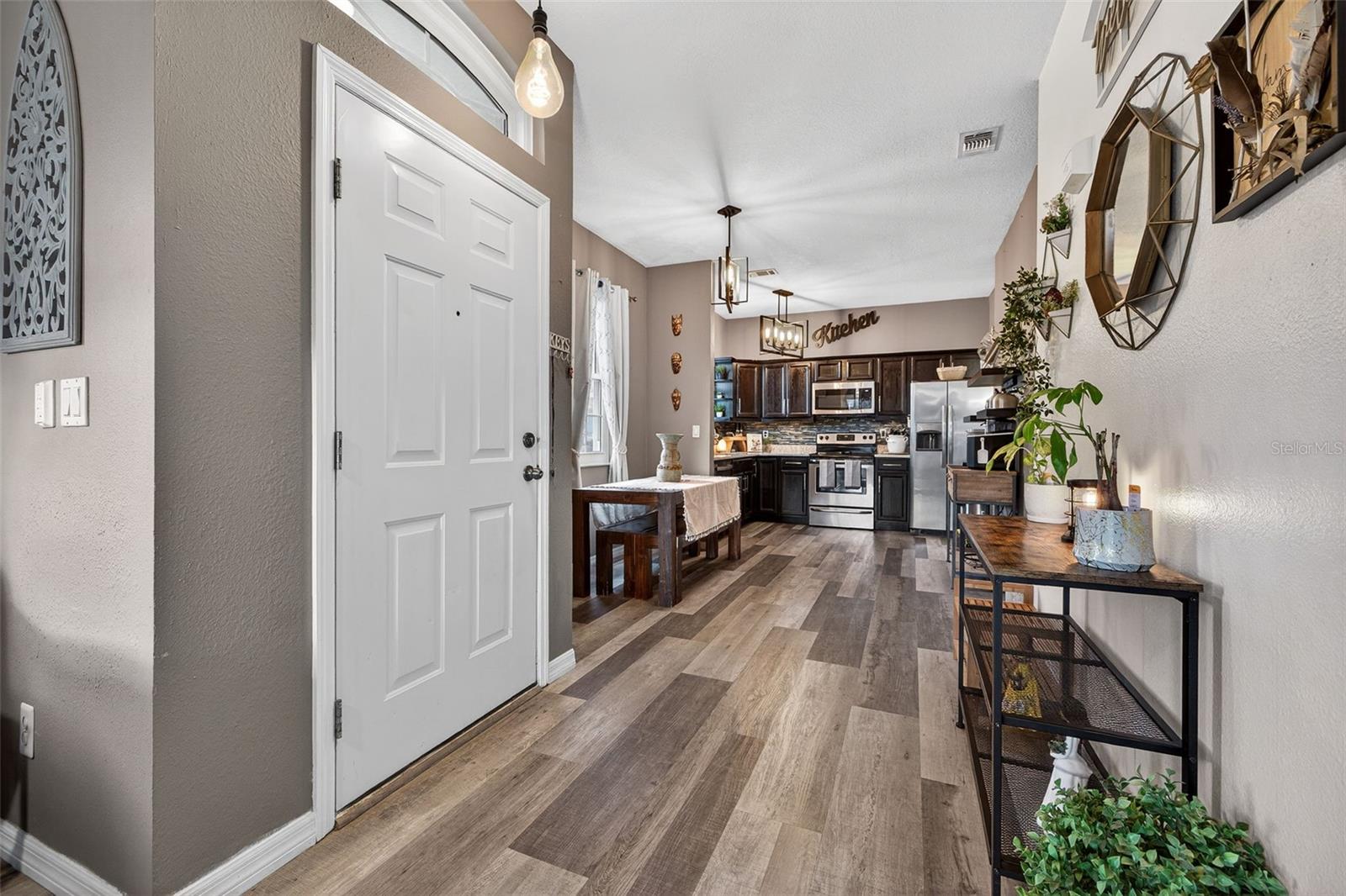 WILLOW LAKE - Residential