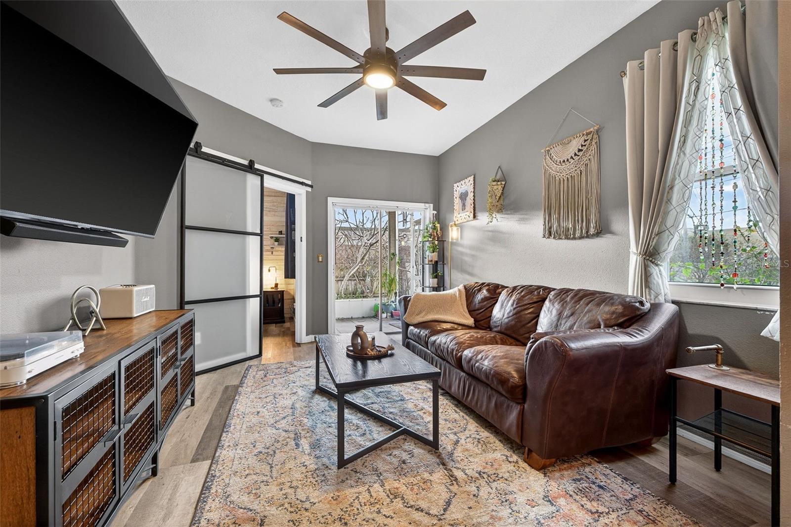 WILLOW LAKE - Residential