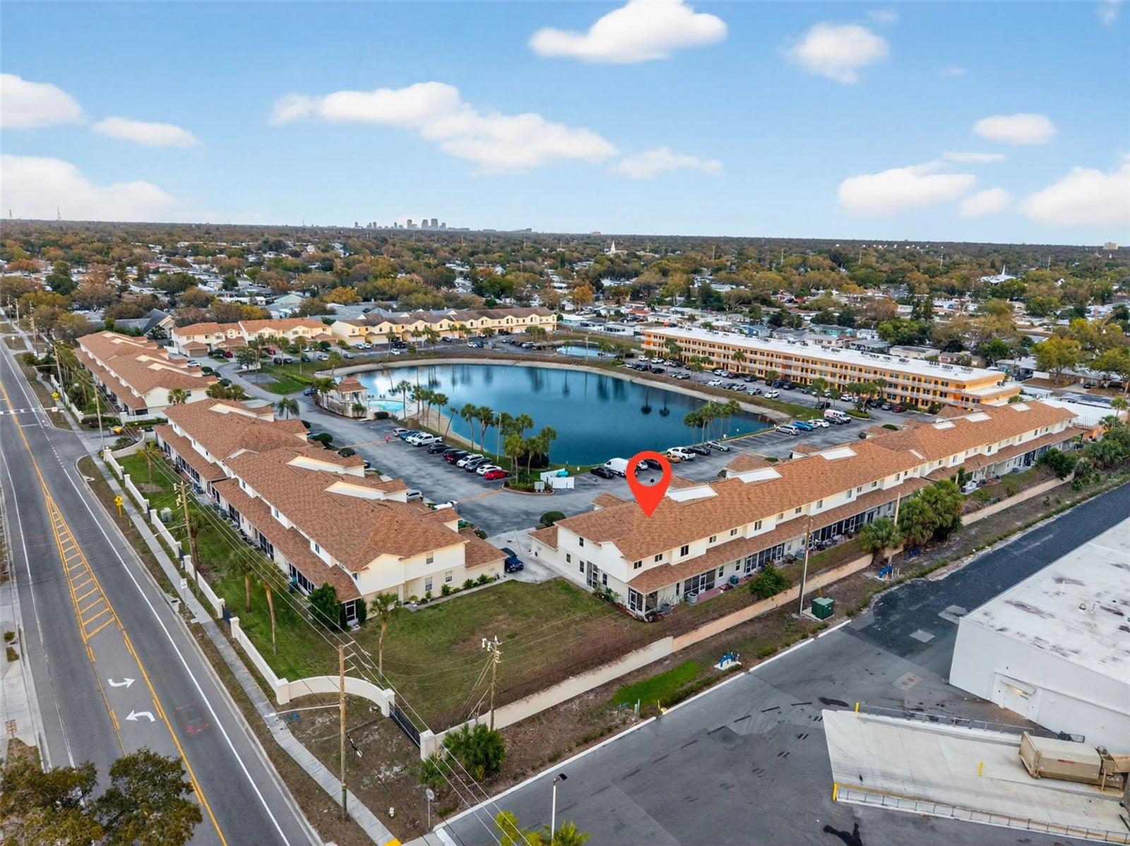 WILLOW LAKE - Residential