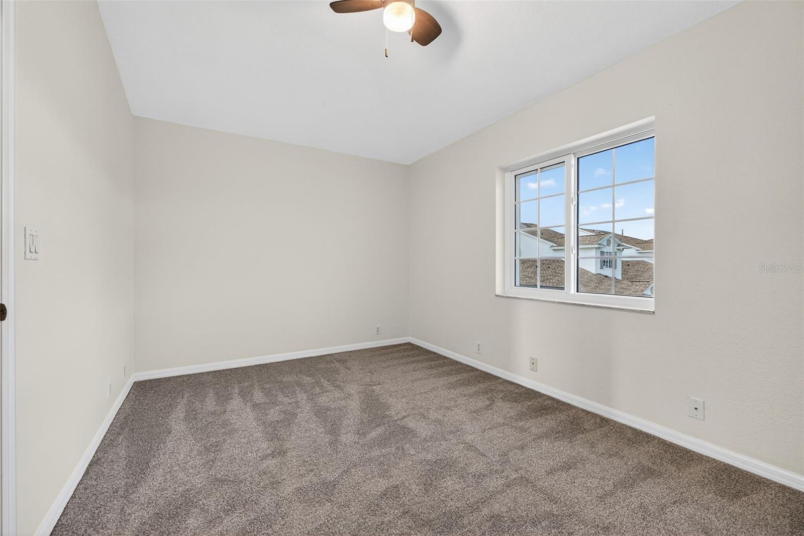 WILLOW LAKE - Residential