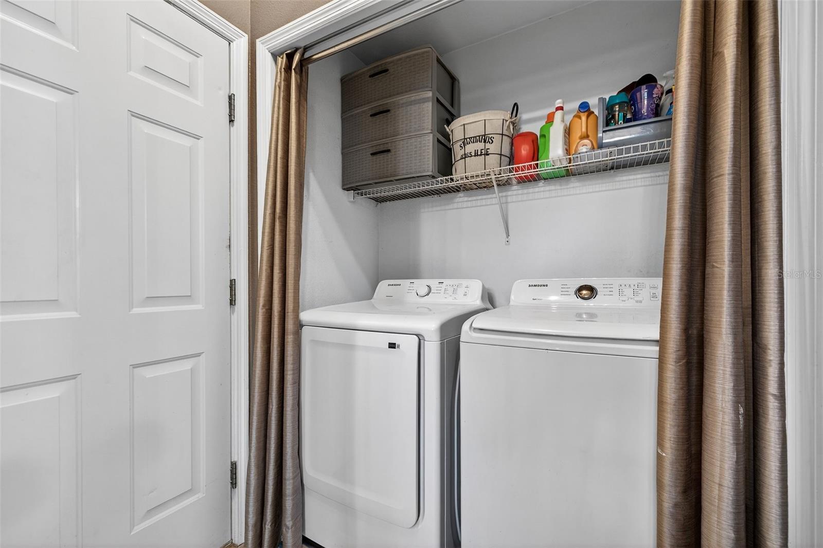 WILLOW LAKE - Residential