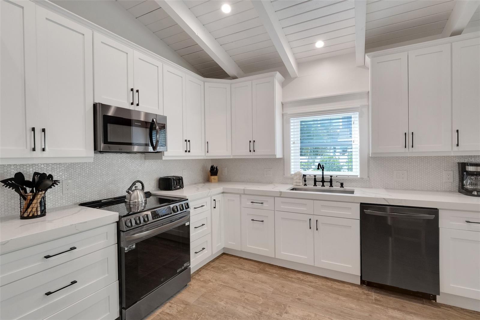 BAY PALMS ADD - Residential