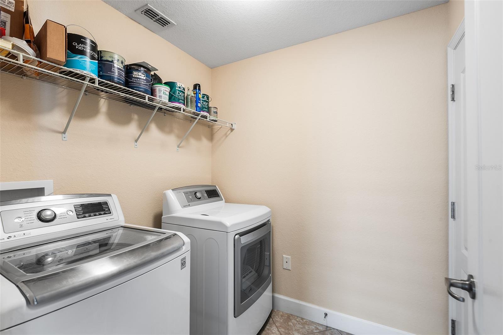 LAKERIDGE ESTATES - Residential