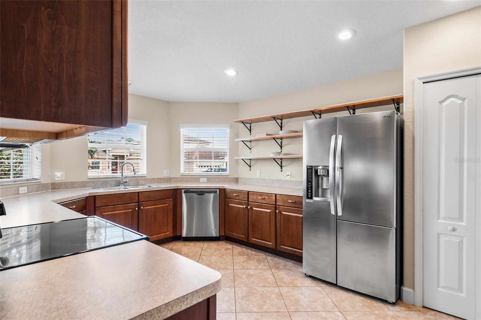 LAKERIDGE ESTATES - Residential