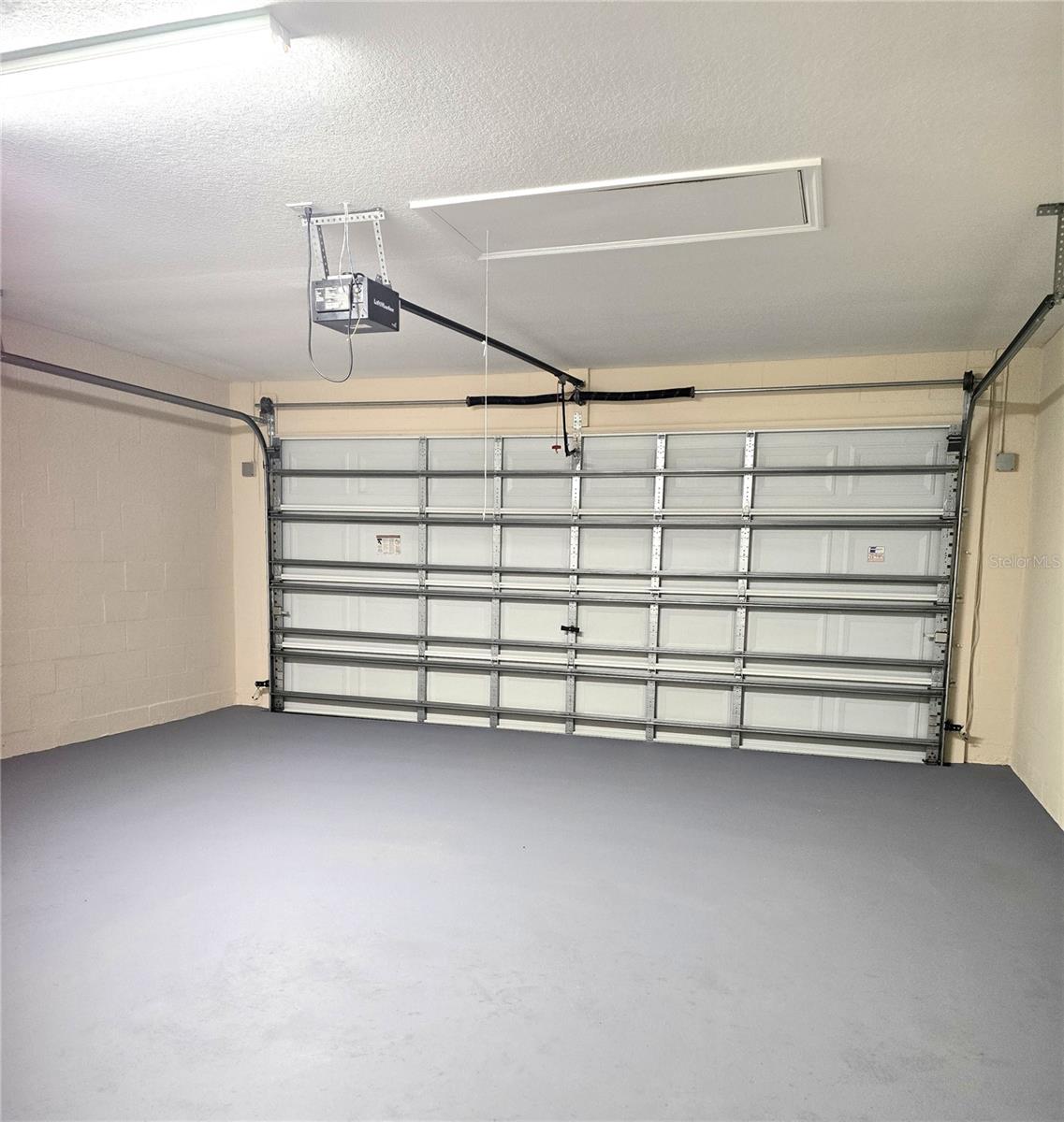 LAKERIDGE ESTATES - Residential