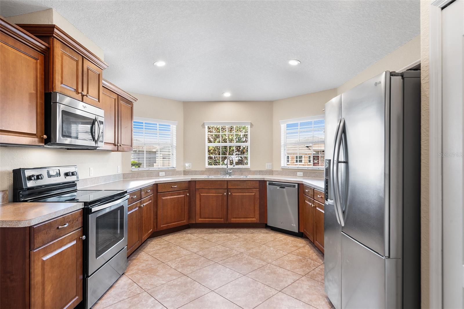 LAKERIDGE ESTATES - Residential