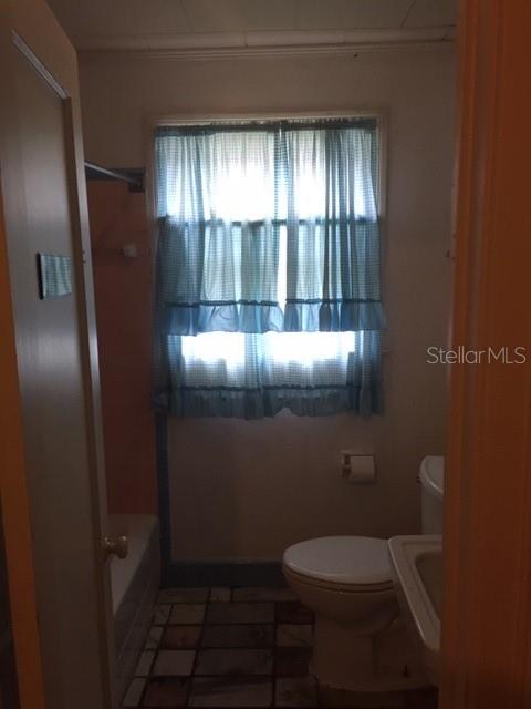 1213 NW 16TH AVENUE