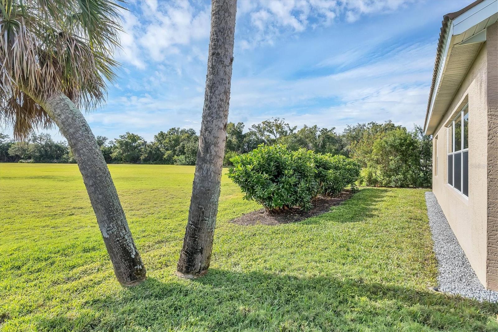 VALENCIA LAKES - Residential