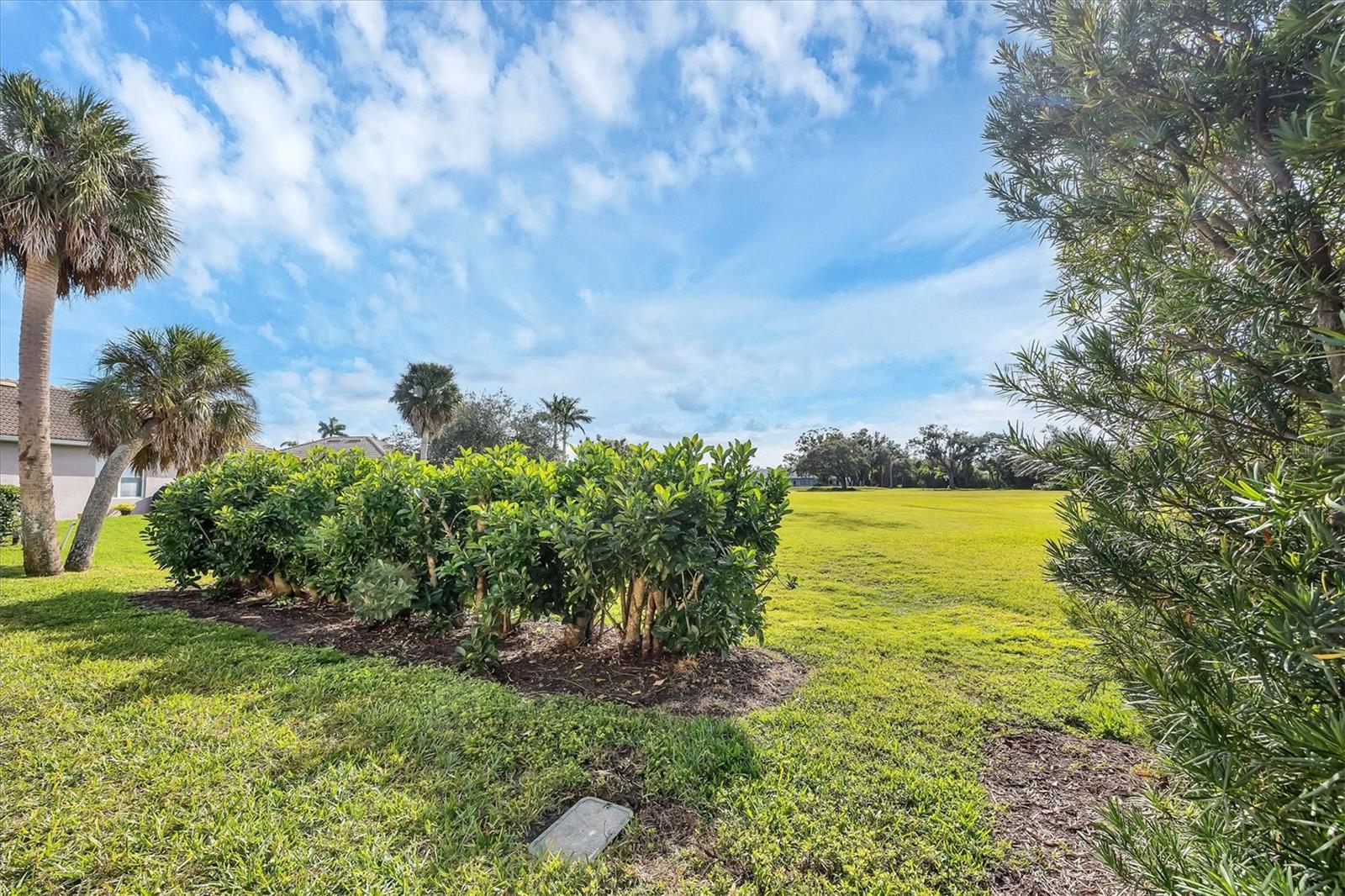 VALENCIA LAKES - Residential