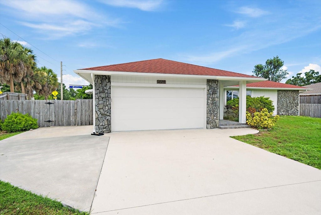 Photo of 4378 Meadowland Circle, Sarasota, FL 34233 (MLS # A4699165)
