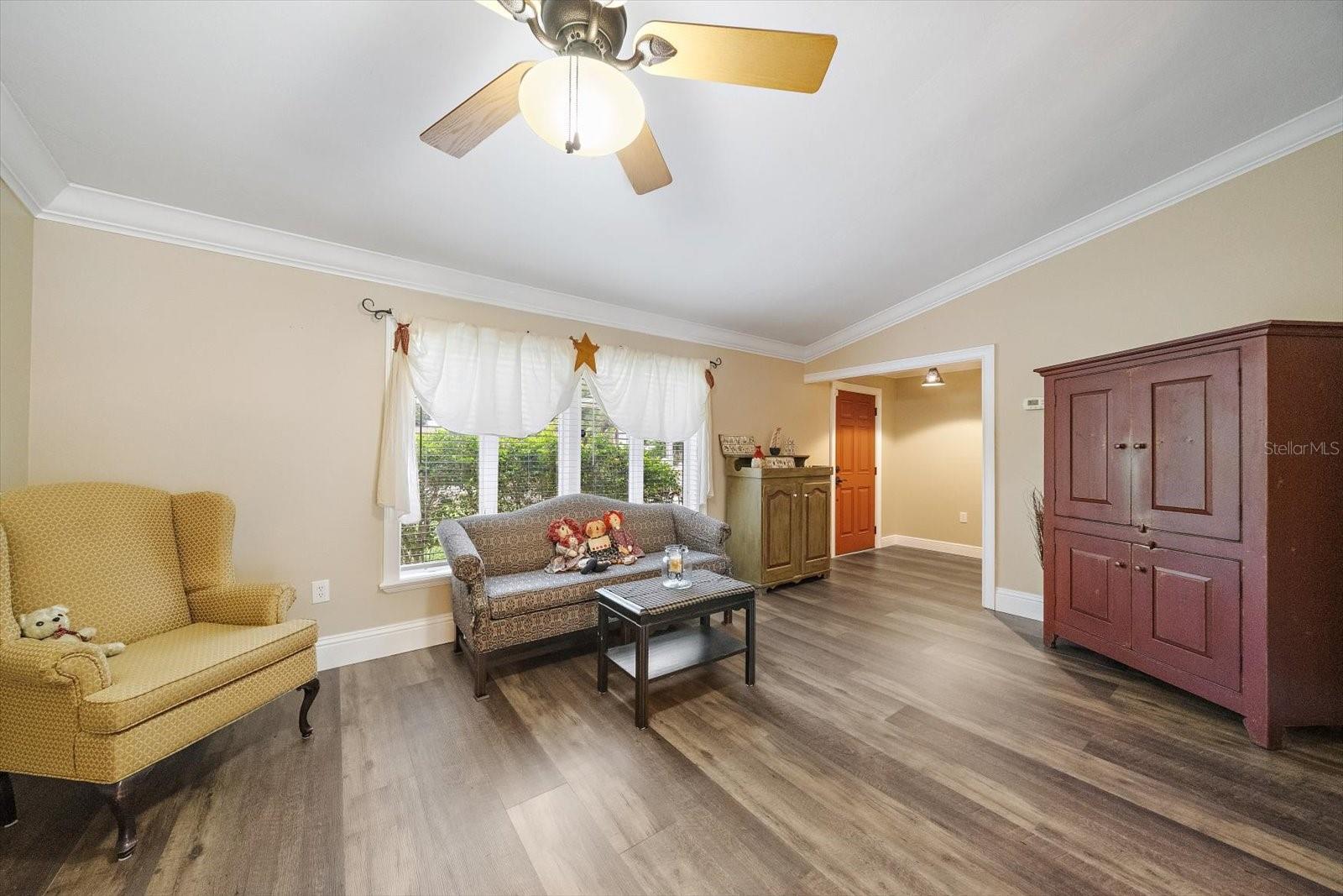 4378 MEADOWLAND CIRCLE