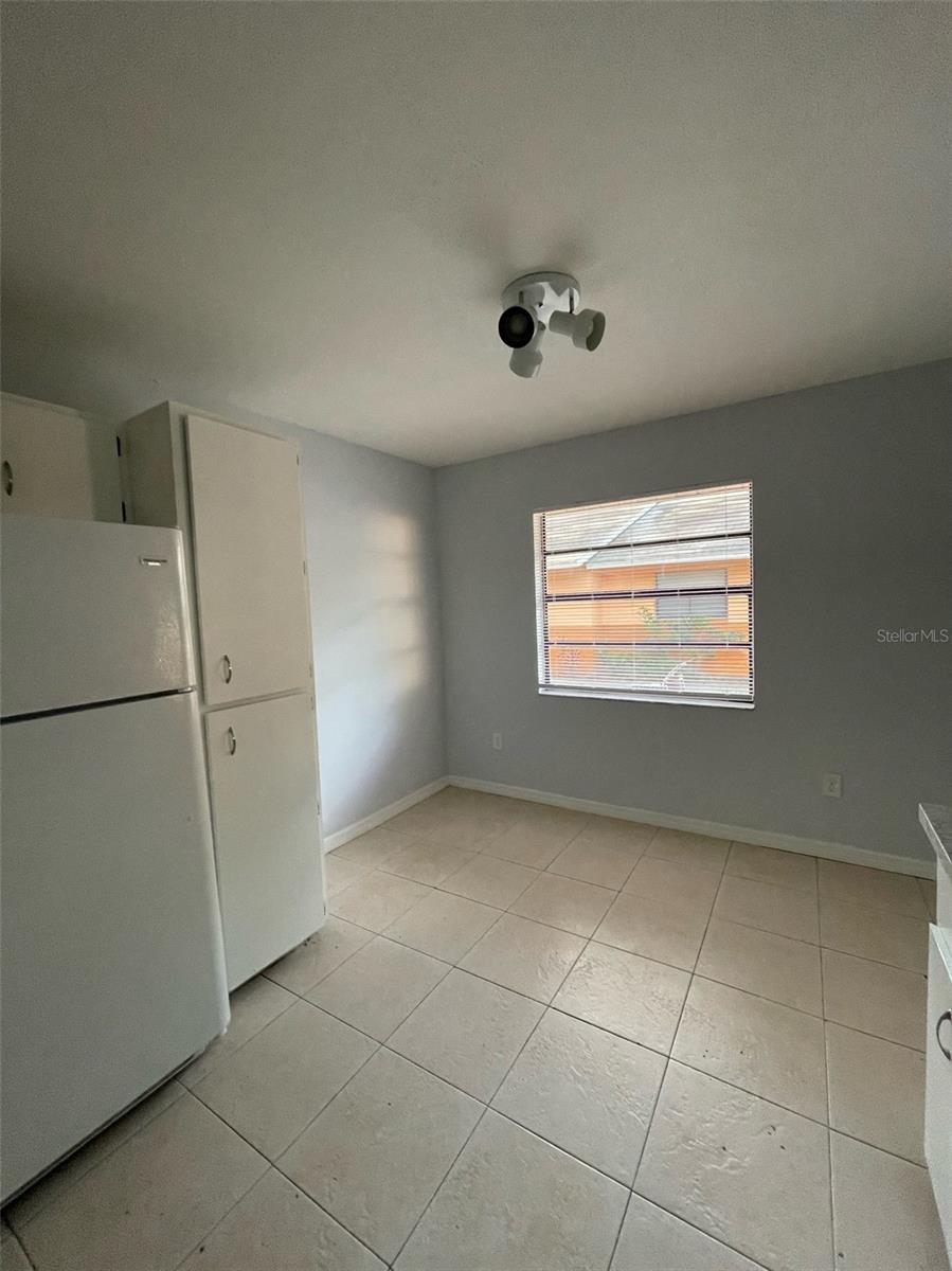 SUNNY VIEW SUB - Residential Lease
