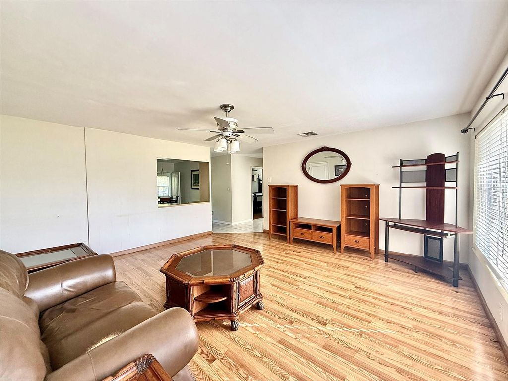 Photo of 210 14th Avenue SW, Largo, FL 33770 (MLS # TB8457623)