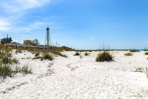 A home in PORT CHARLOTTE