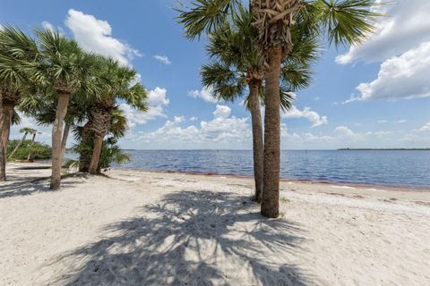 A home in PORT CHARLOTTE