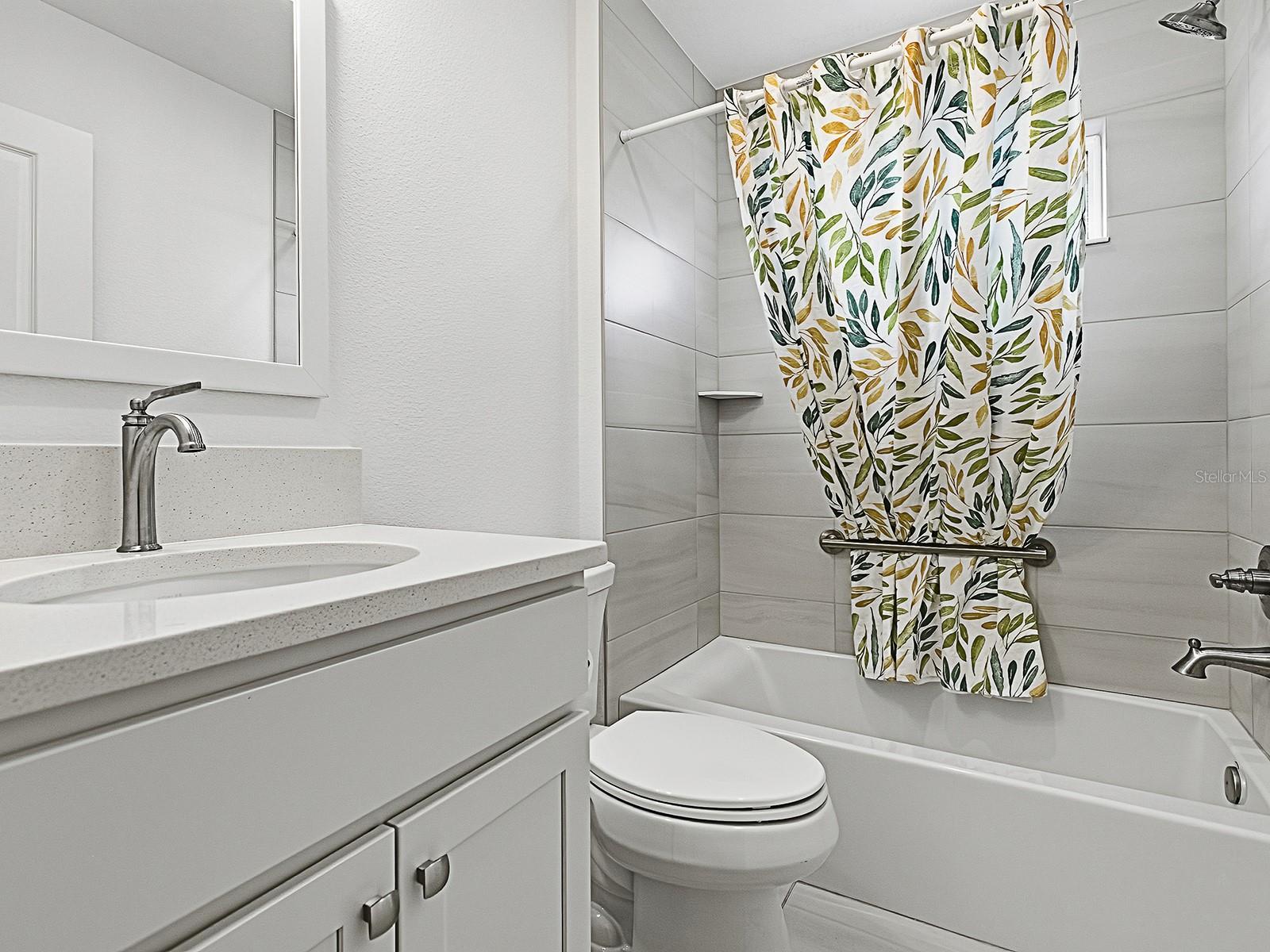 VILLAGES/SOUTHERN OAKS UN 246 - Residential