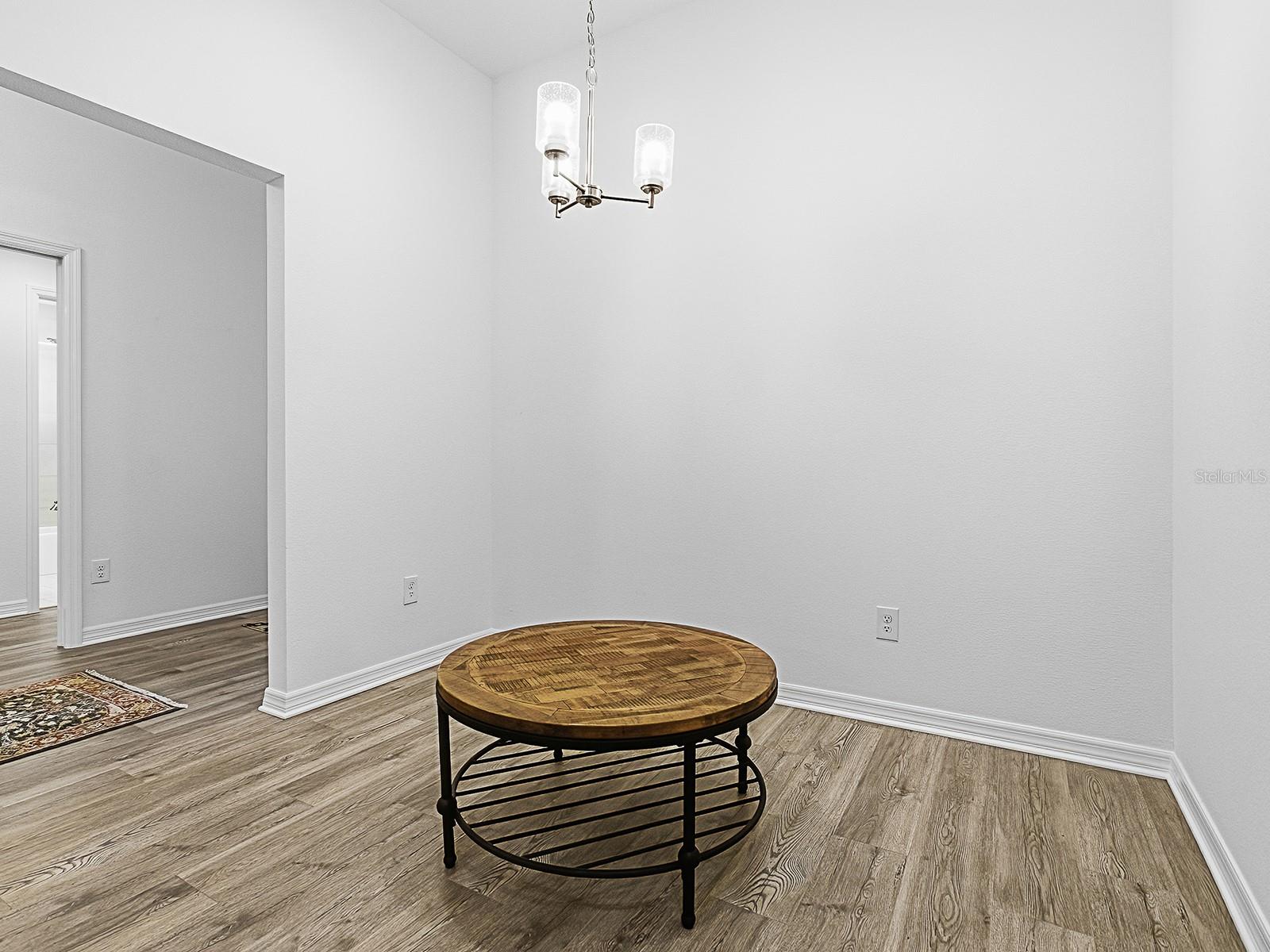 VILLAGES/SOUTHERN OAKS UN 246 - Residential