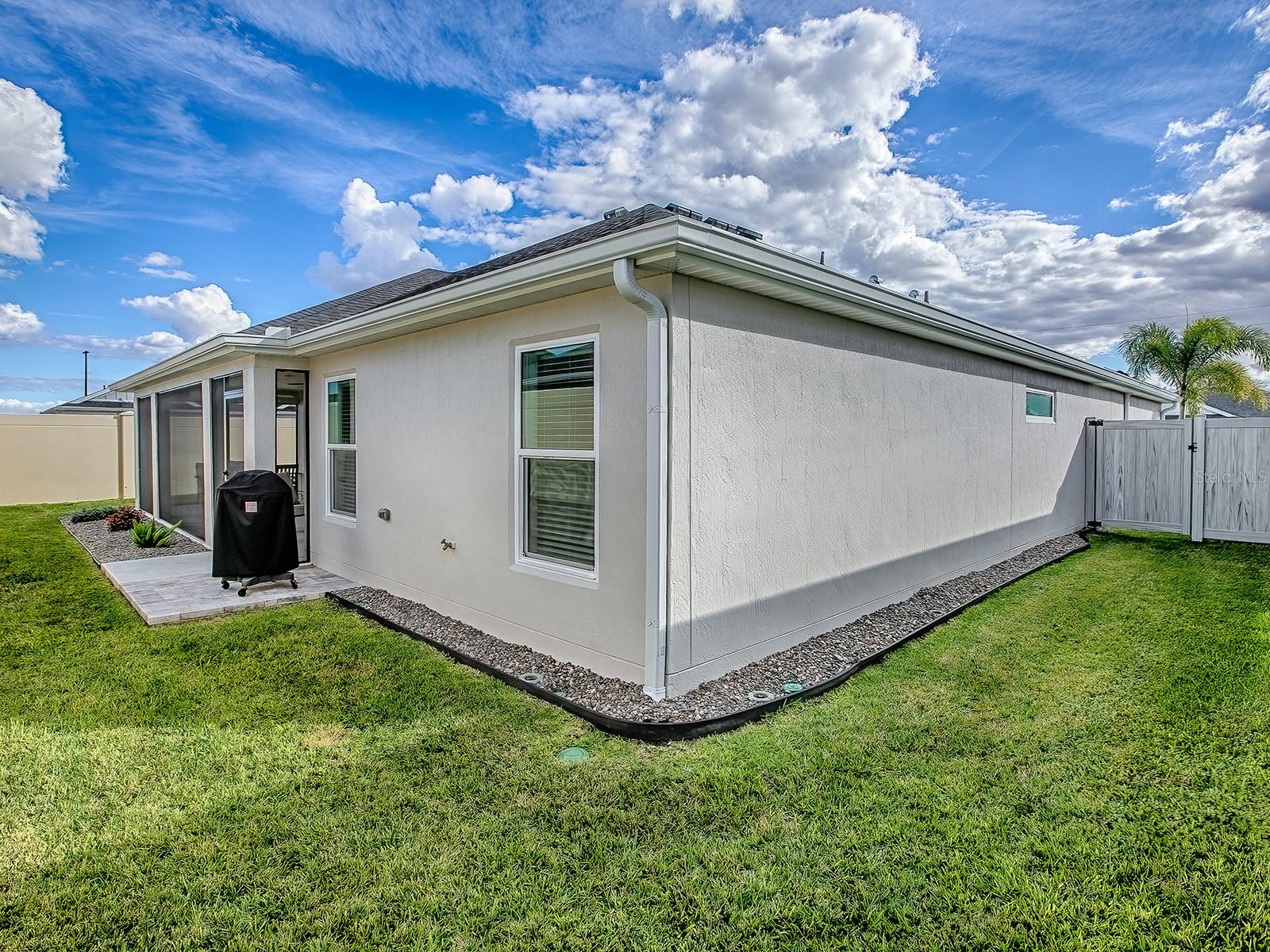 VILLAGES/SOUTHERN OAKS UN 246 - Residential