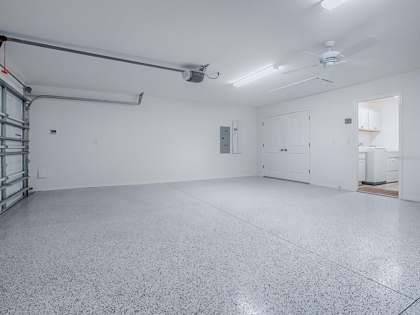 VILLAGES/SOUTHERN OAKS UN 246 - Residential