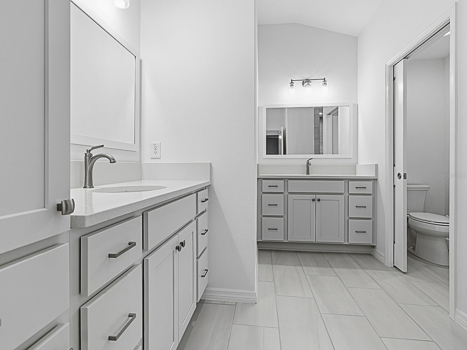 VILLAGES/SOUTHERN OAKS UN 246 - Residential