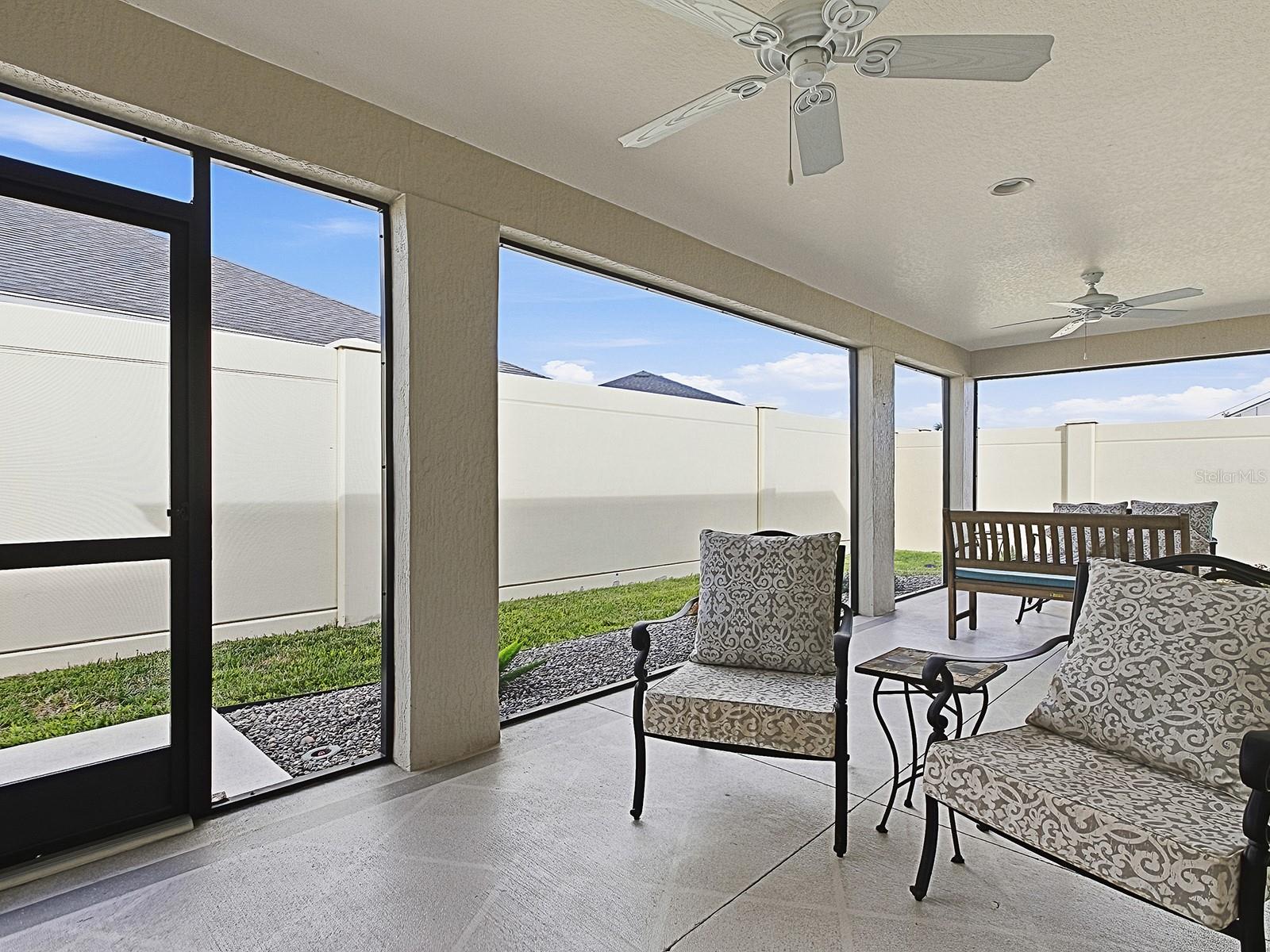 VILLAGES/SOUTHERN OAKS UN 246 - Residential