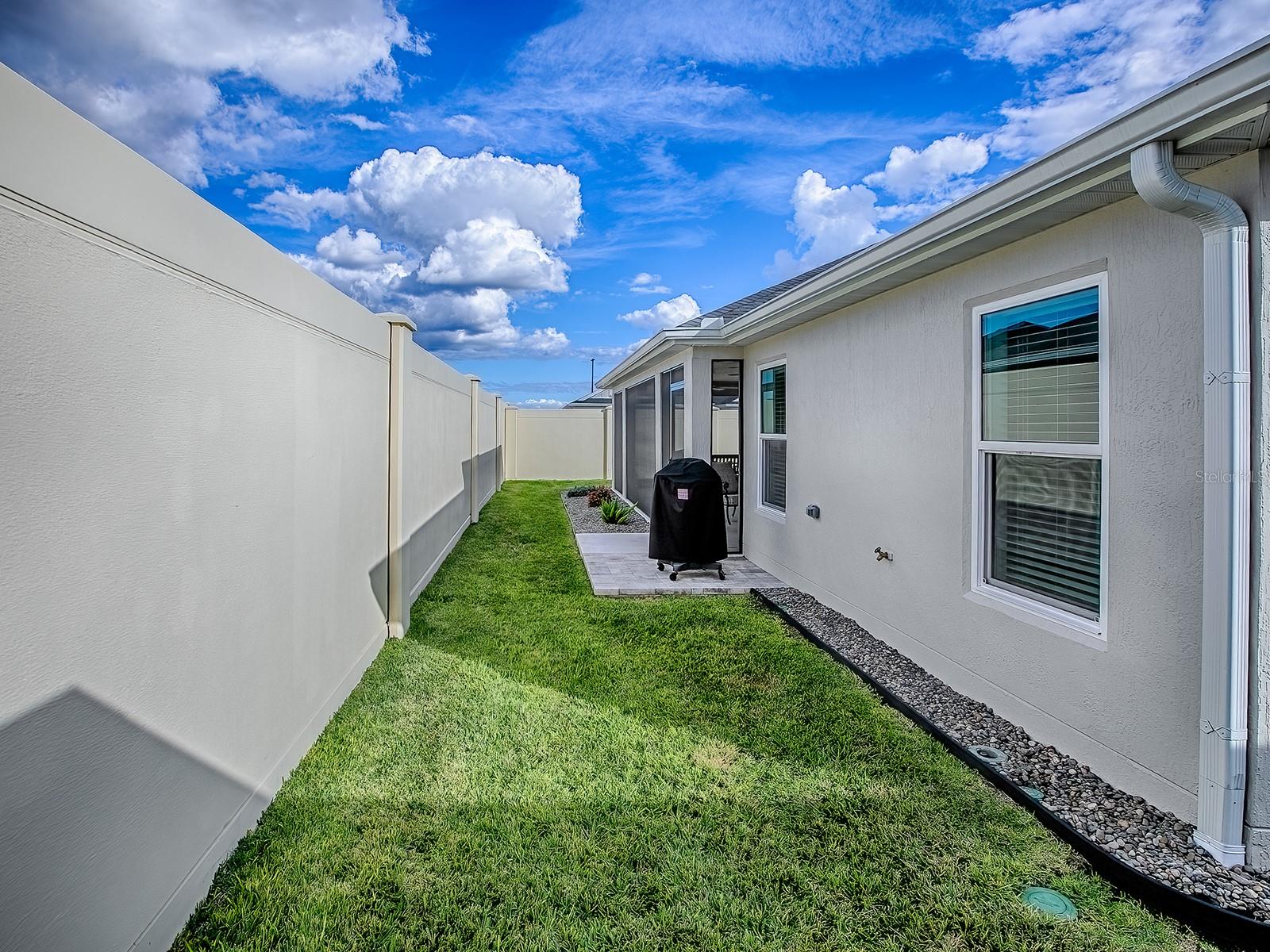 VILLAGES/SOUTHERN OAKS UN 246 - Residential