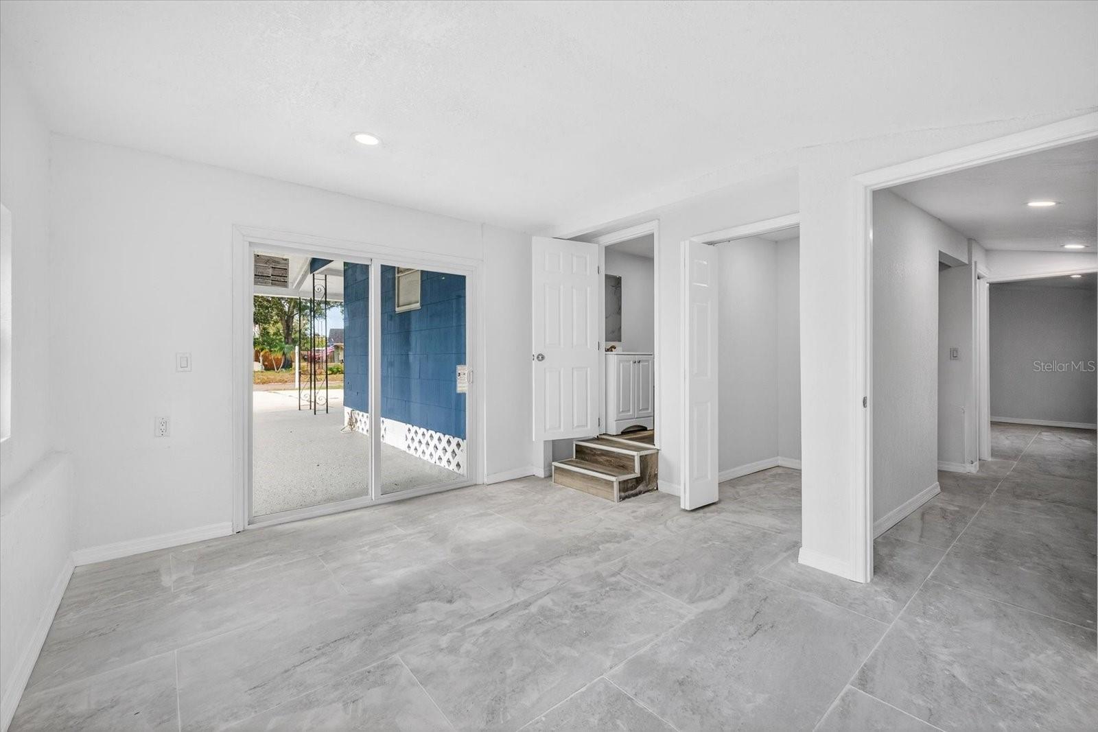 NORTH ST PETERSBURG - Residential