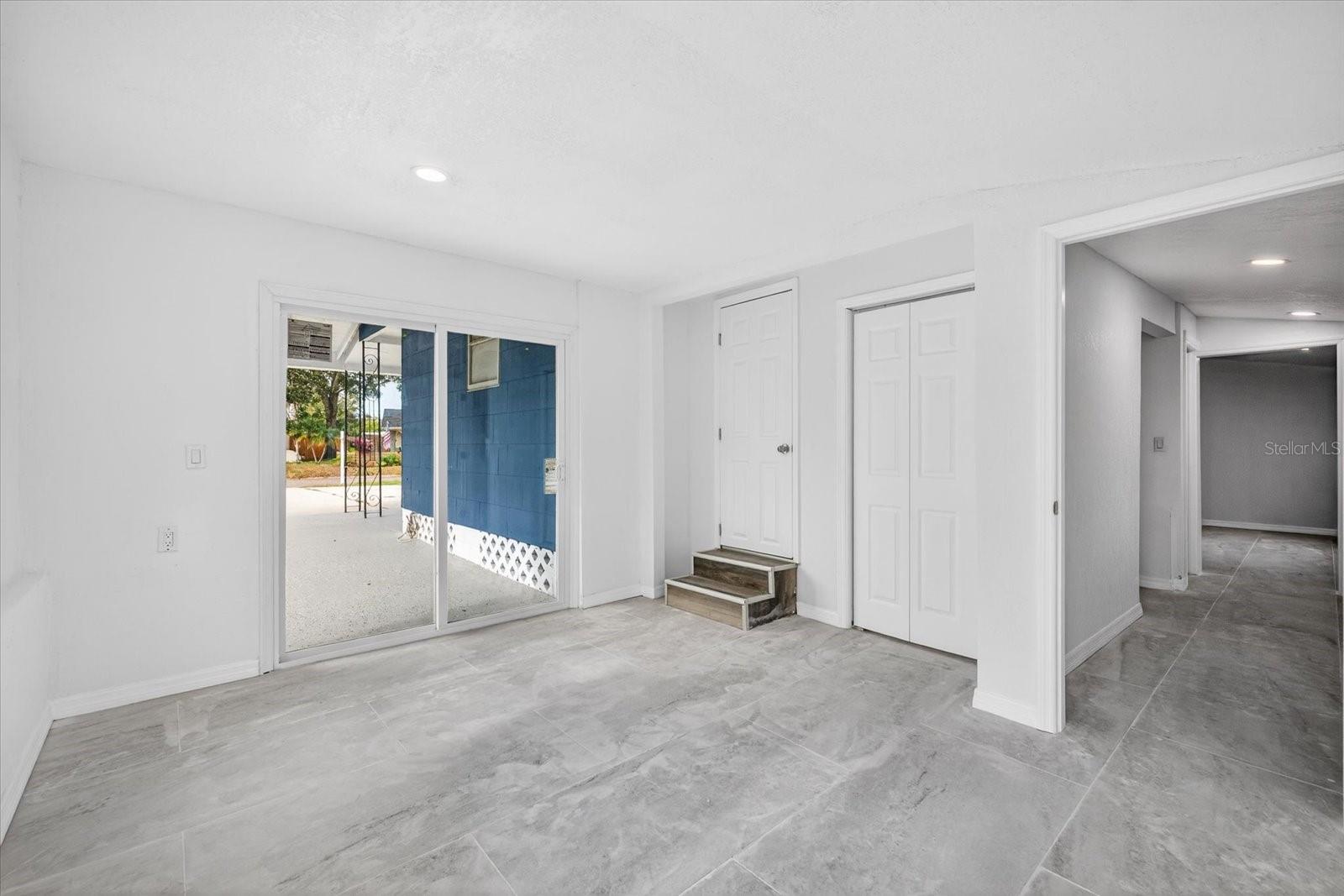 NORTH ST PETERSBURG - Residential