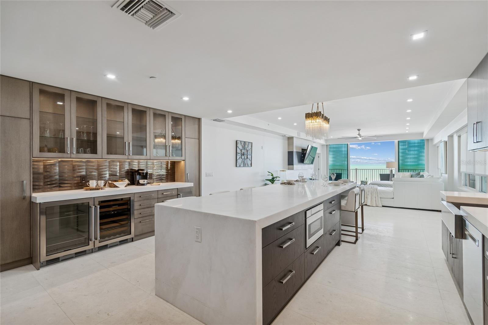 19600 GULF BOULEVARD 402