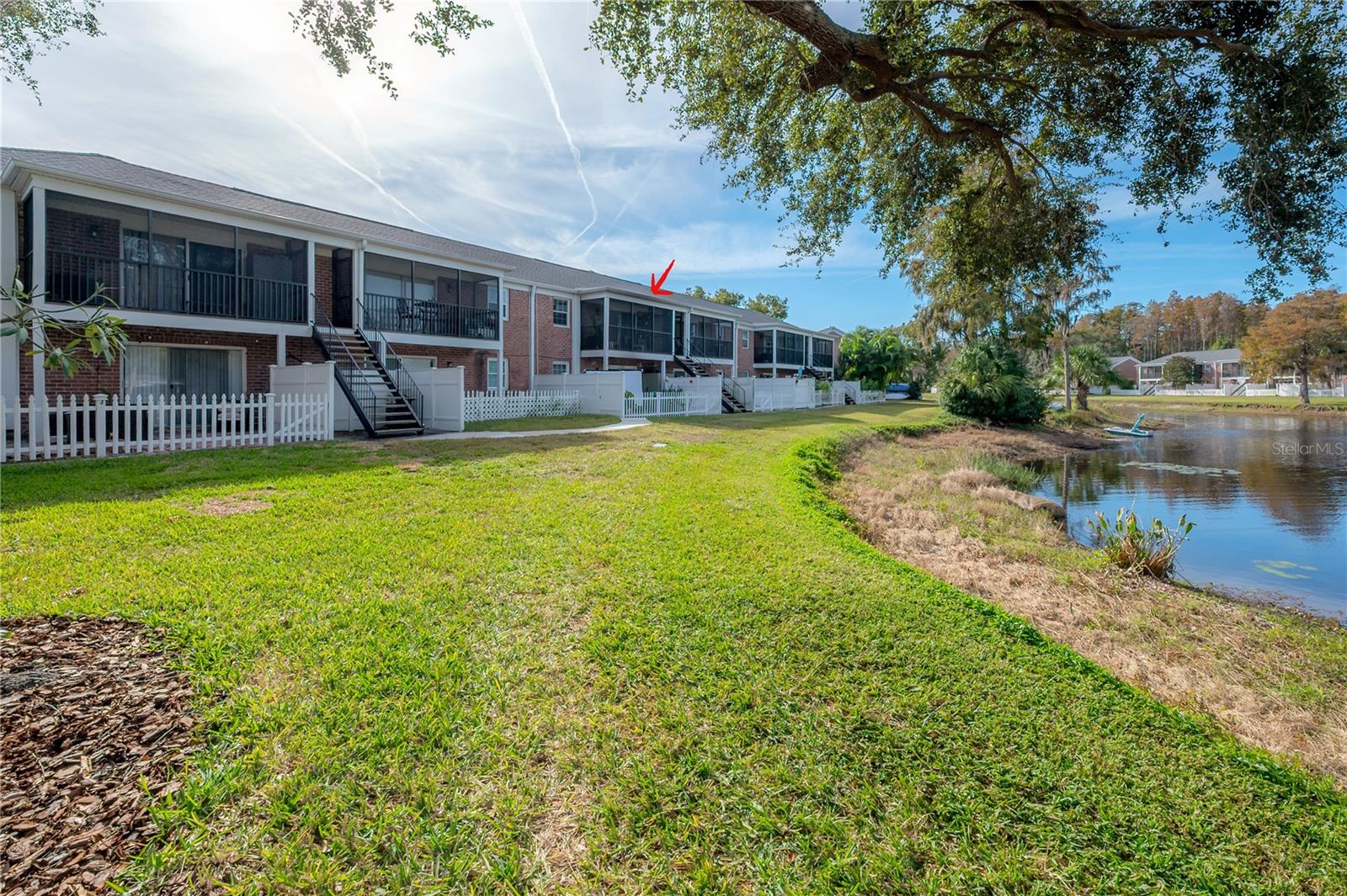 WHISPERING OAKS - Residential