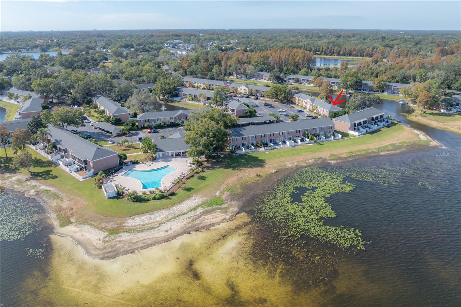 WHISPERING OAKS - Residential