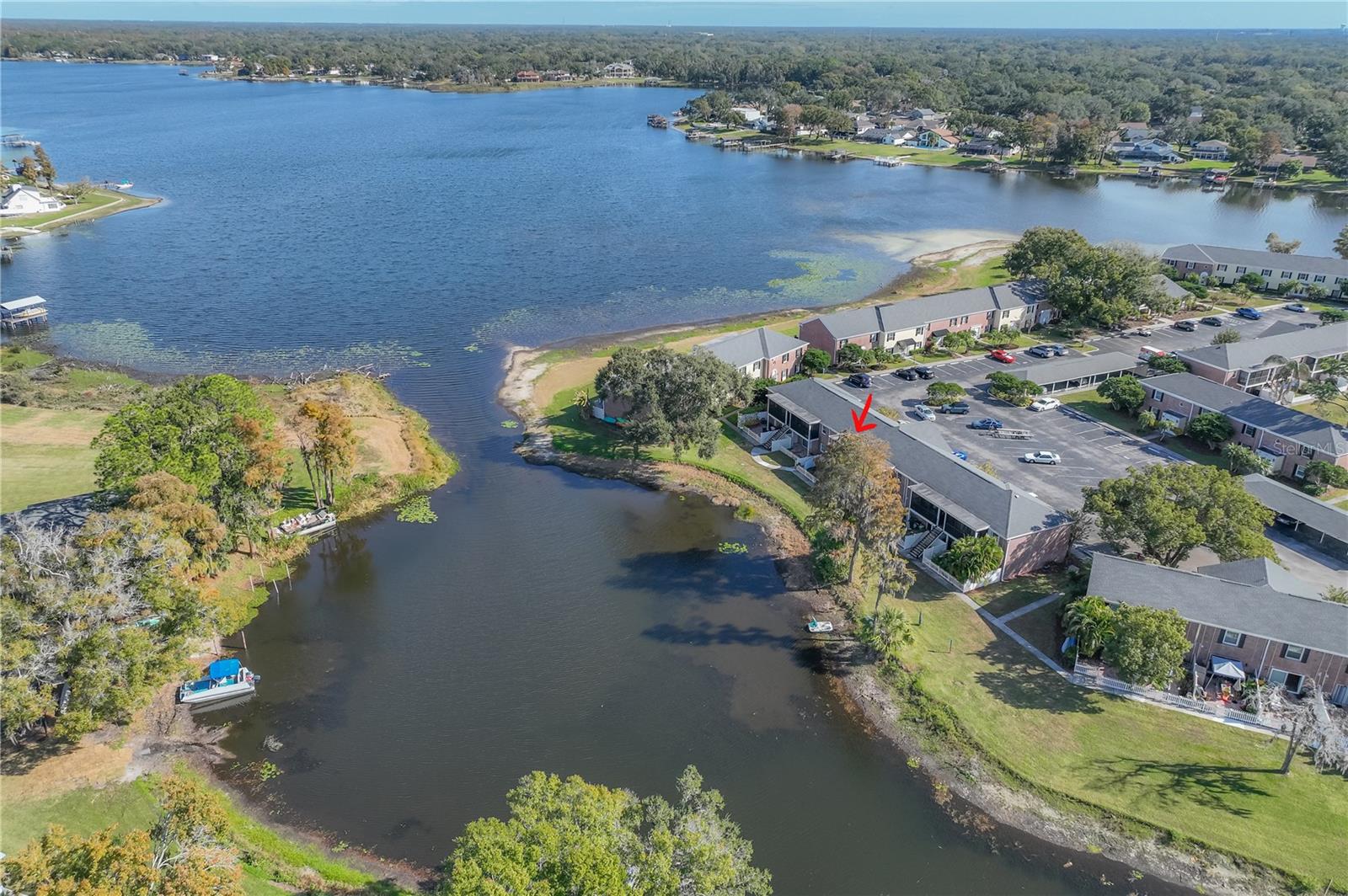 WHISPERING OAKS - Residential