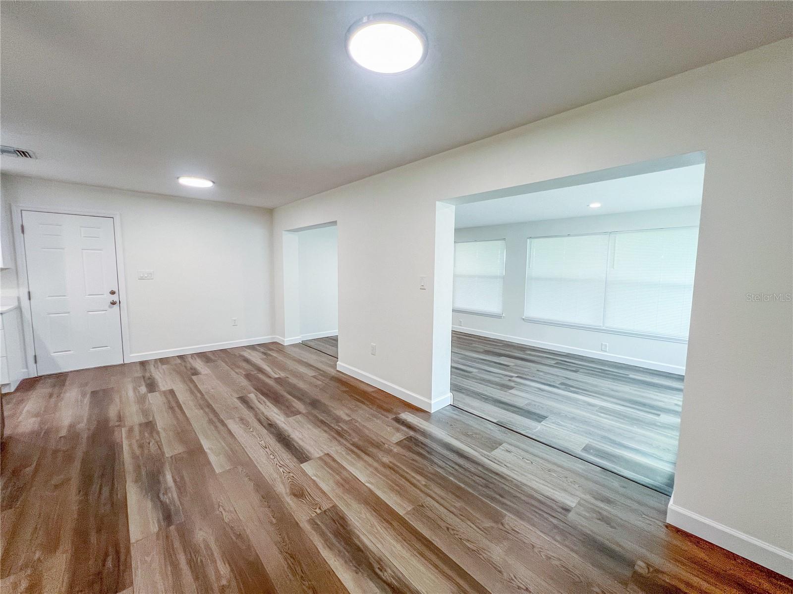 SILVER LAKE PARK - Residential