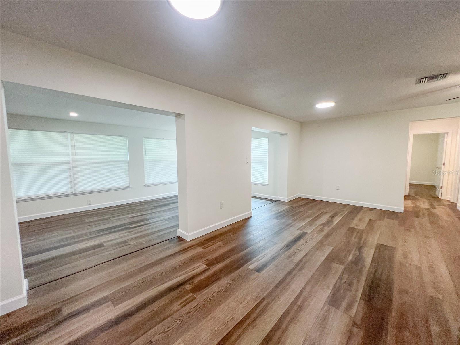 SILVER LAKE PARK - Residential