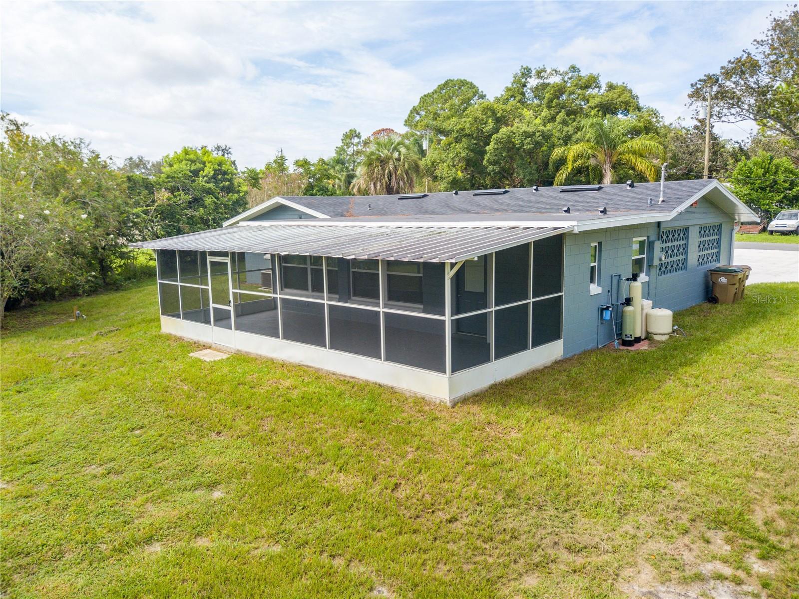 SILVER LAKE PARK - Residential
