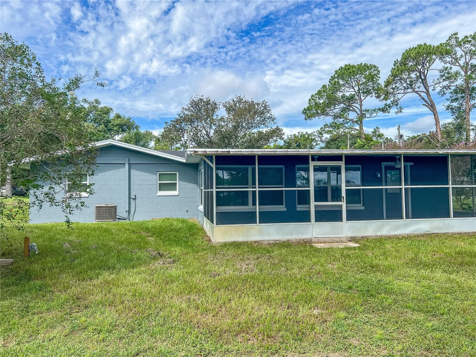 SILVER LAKE PARK - Residential