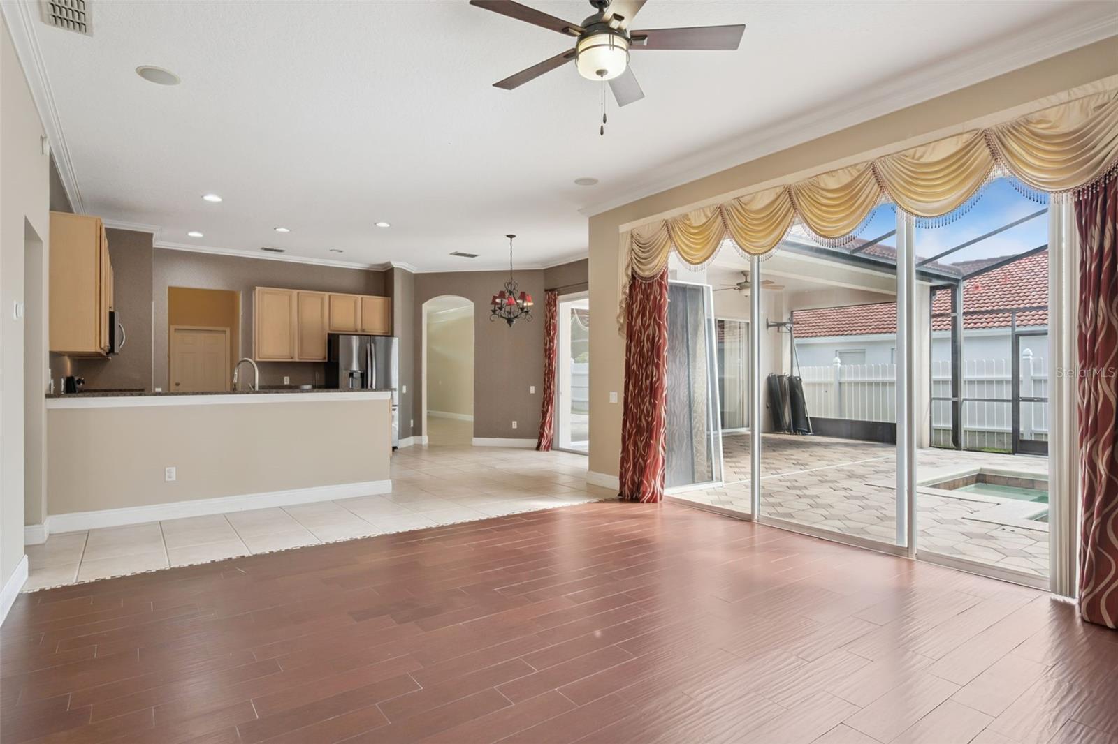 GLENMUIR 48 39 - Residential