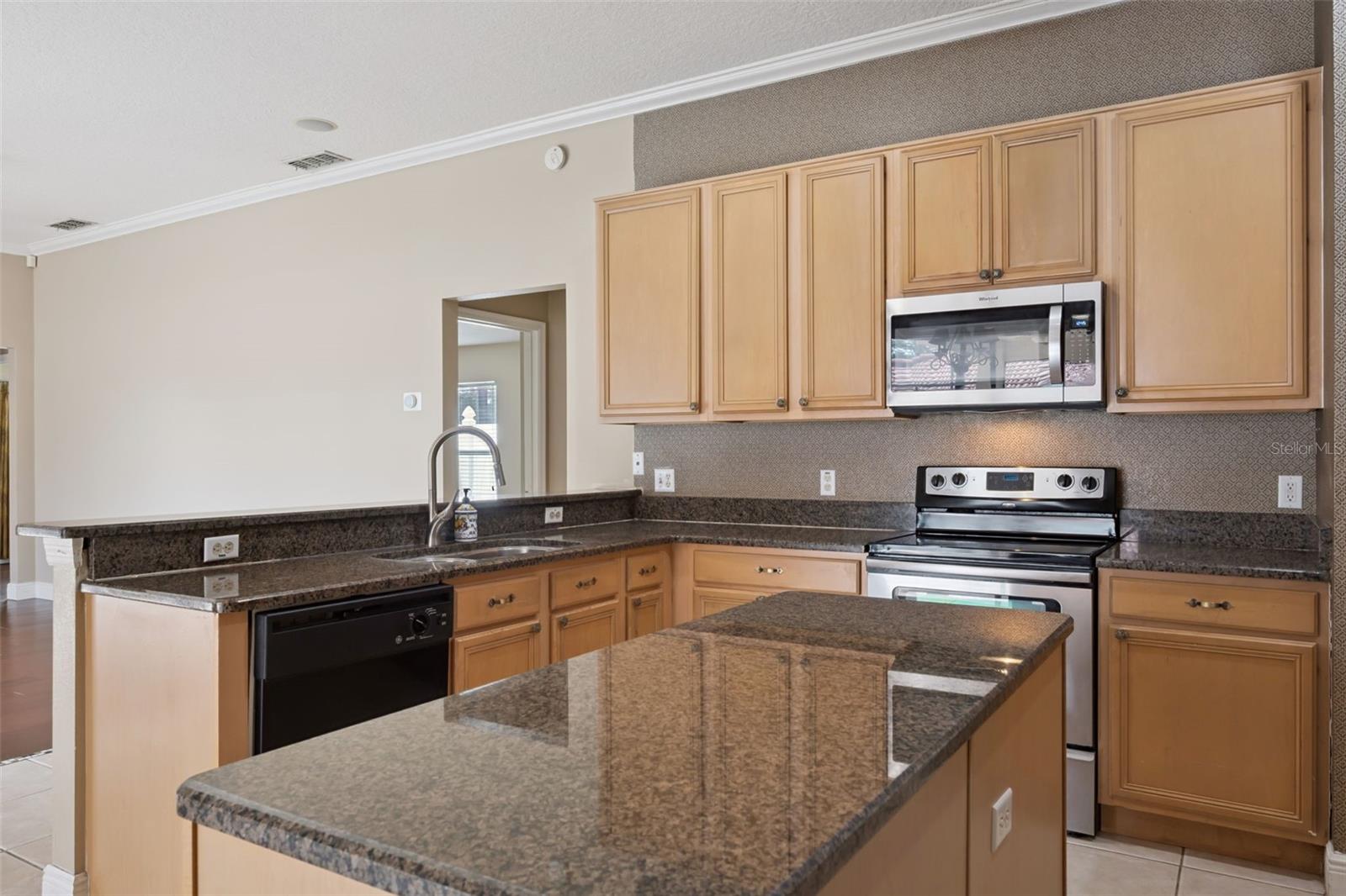 GLENMUIR 48 39 - Residential